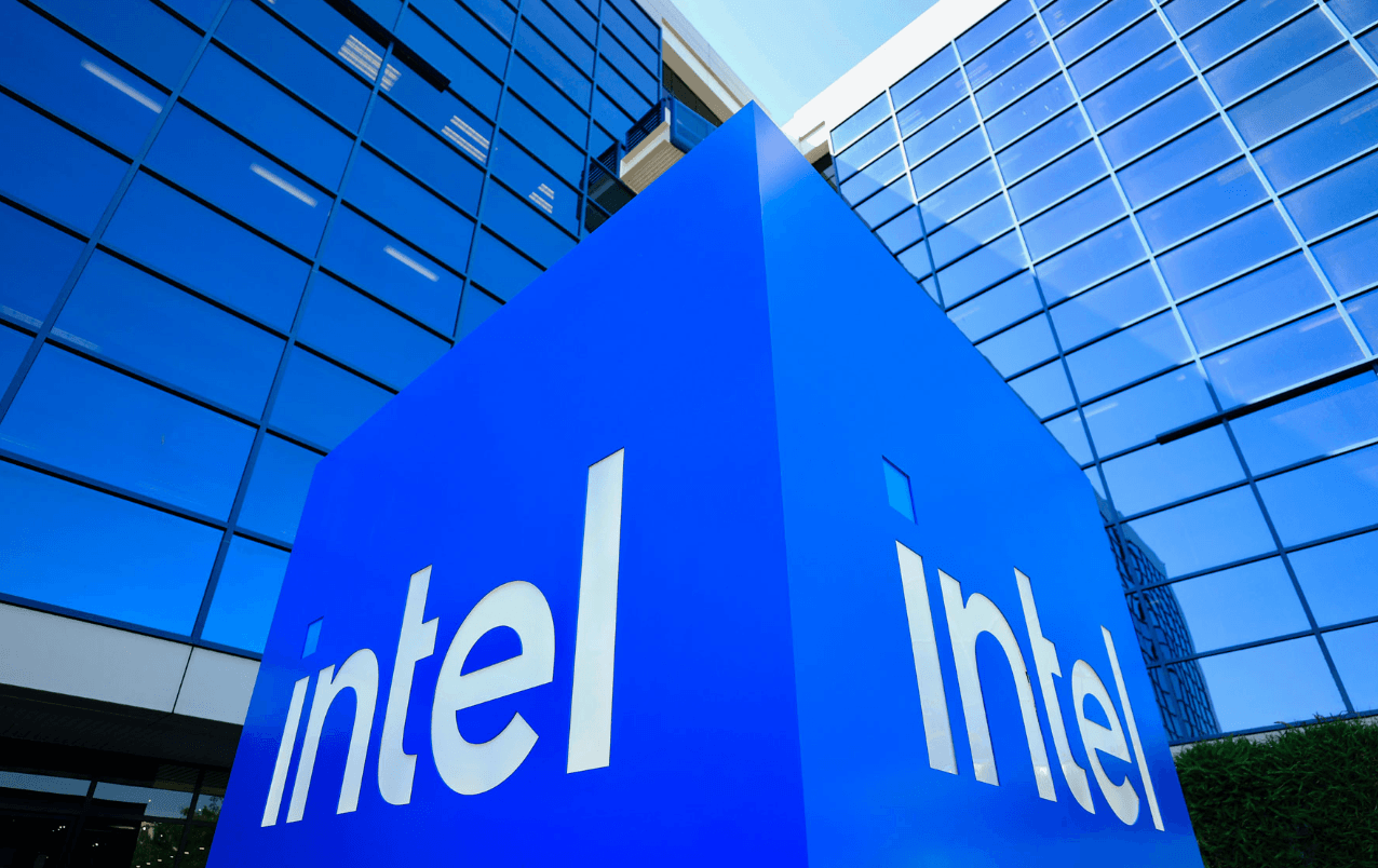 Is Intel Stock a Buy After Q2 Earnings? What 163% Year to Date Gain and Raised Guidance Tell Investors