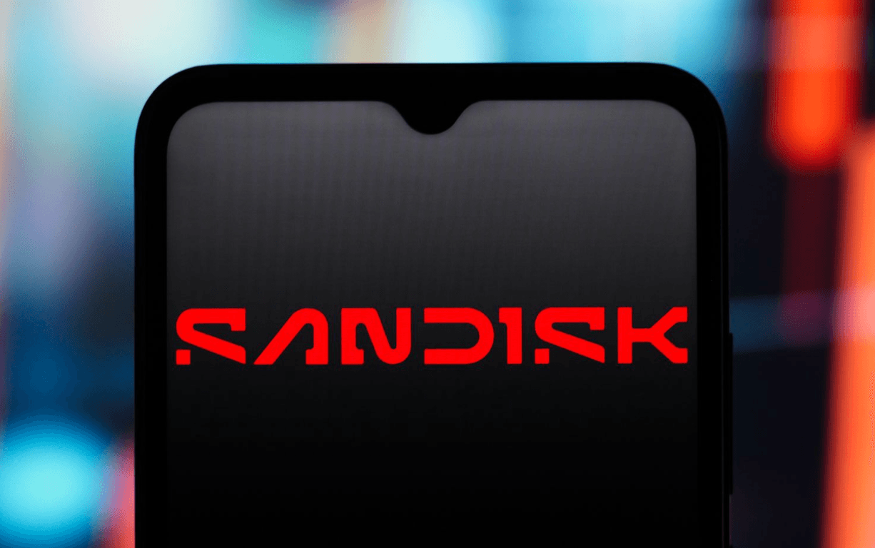 SNDK Stock Is Down 33% From Its All Time High: Is the AI Memory Boom Really Over?